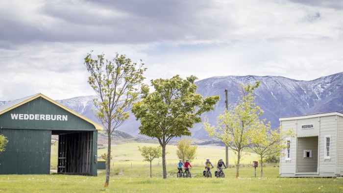 5513 Otago Central Rail Trail Miles Holden