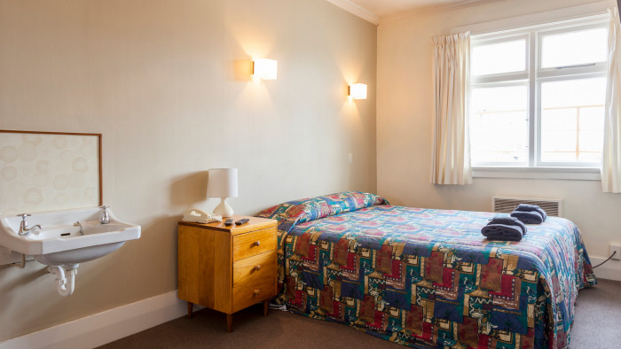 Ranfurly Hotel Inside