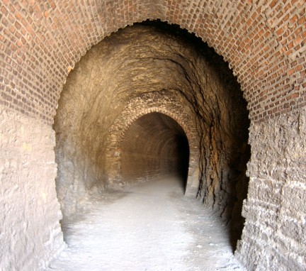 Tunnel