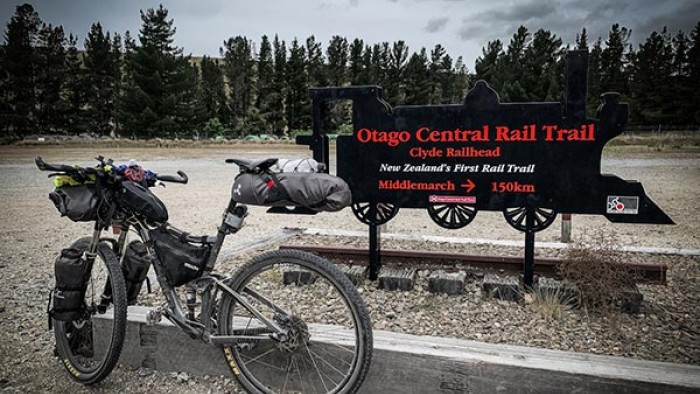 otago central rail trail sign sm